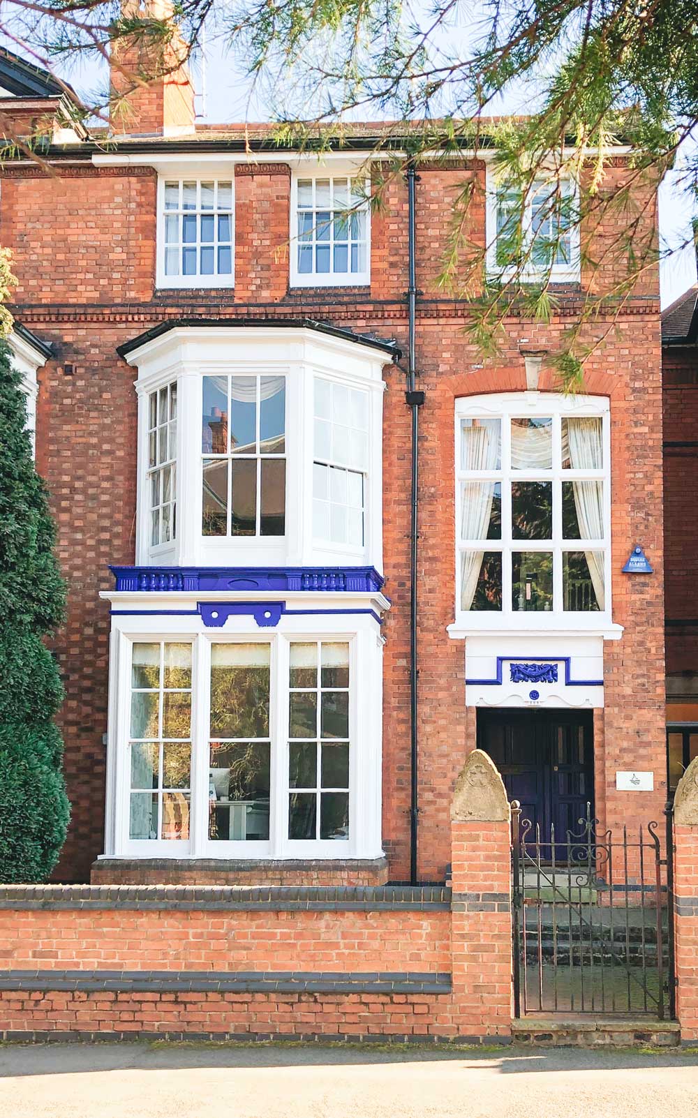 Photograph of the front of the building at 10 Salisbury Road